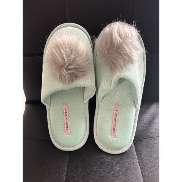 Victoria’s Secret Teal Fuzzy Soft Pom Pom Slippers Sandal Teal Gray Size M (7/8) - Picture 1 of 6
